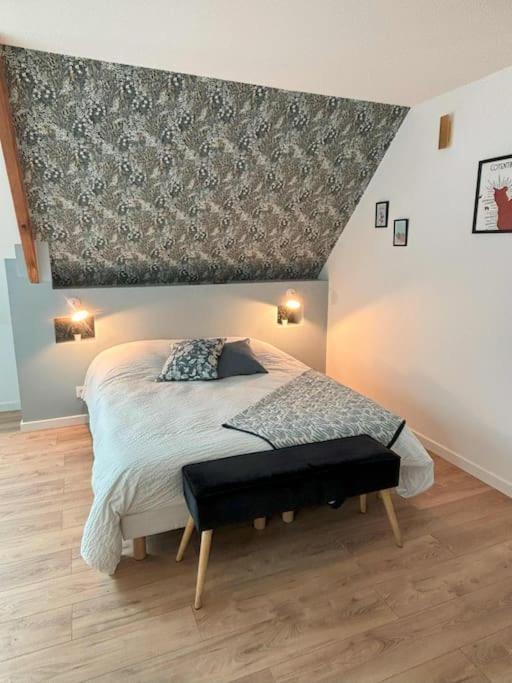 Duplex Parapluies De Cherbourg Netflix Parking Ngoại thất bức ảnh