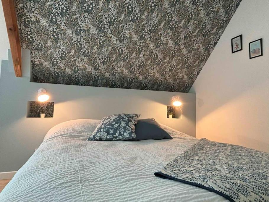 Duplex Parapluies De Cherbourg Netflix Parking Ngoại thất bức ảnh